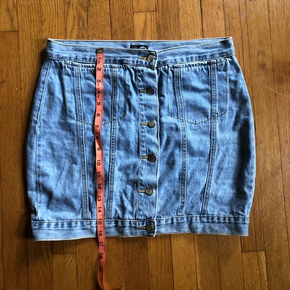 Cheap Monday Sz M Button Up Denim Skirt - Picture 6 of 6